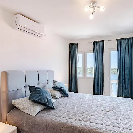 Awesome Apartment In Blato Apartment *