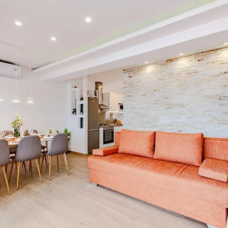 Awesome Apartment In Blato *