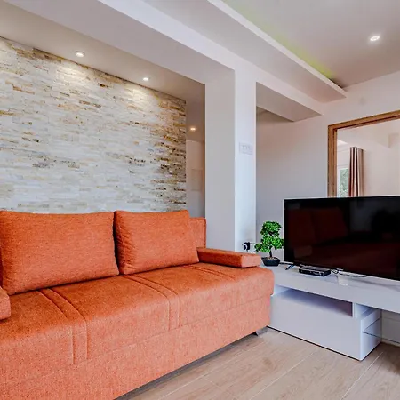 Apartment Awesome Apartment In Blato *