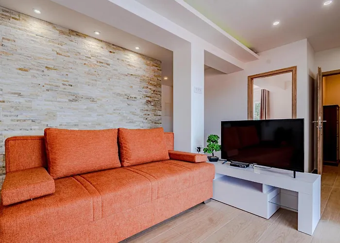 Apartment Awesome In *