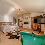 Apartment Awesome In With Wifi *