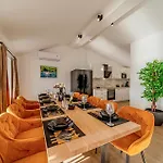 Awesome In With Wifi Apartment *