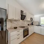 Awesome In With Wifi Blato (Korcula)
