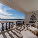 Awesome In With Wifi Apartment *